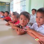 Hội khuyến học Đô Lương tặng quà cho học sinh khó khăn ở xã Đại Sơn