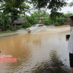 Quốc lộ 46 qua địa phận xóm 7, xã Đà Sơn, huyện Đô Lương bị ngập úng