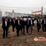 Ban chỉ đạo xây dựng NTM tỉnh thẩm định kết quả xây dựng nông thôn mới ở xã Lạc Sơn.