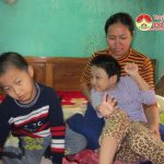 Hai cháu xóm 4, xã Quang Sơn rất cần sự chung tay giúp đỡ của cộng đồng