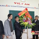 Các đồng chí lãnh đạo huyện chúc mừng bệnh viện đa khoa Việt An