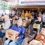 Hội phật tử Hoa Từ Bi trao 39 xe lăn trao cho người khuyết tật