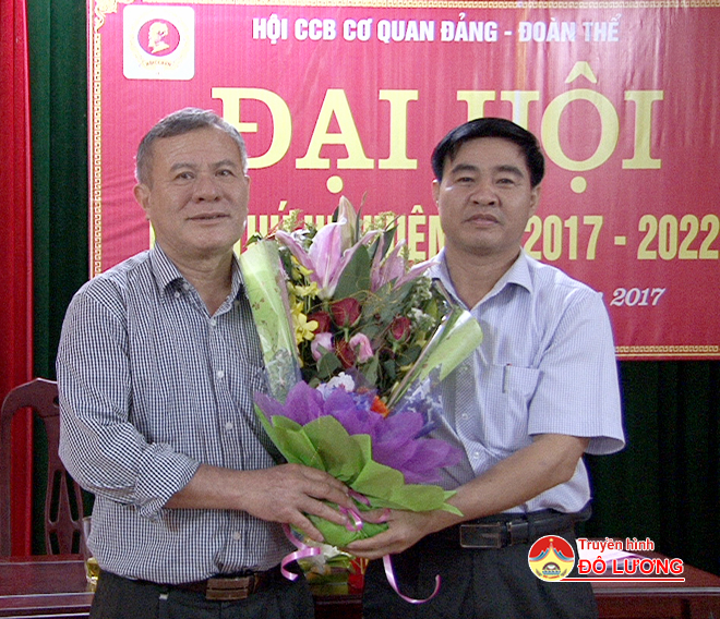CCB-huyen-uy