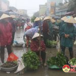 Đoạn đường từ ngã tư thị trấn vào xã Đông Sơn liên tục bị tắc nghẽn