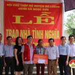 Hội chữ thập đỏ huyện trao nhà tình nghĩa cho chị Phan Thị Bình