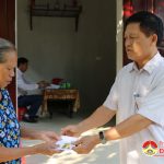 Xã Đà Sơn tổ chức trao tiền hỗ trợ làm mới và sửa chữa nhà ĐĐK