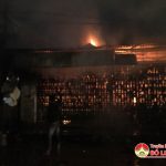 Cháy nhà trong đêm tối