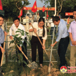 Đồng chí Lê Minh Giang-Dự ngày hội đại đoàn kết toàn dân tộc xóm 7 xã Bồi Sơn