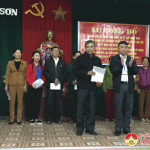 Lạc Sơn công bố Nghị Quyết 08 HĐND tỉnh về sáp nhập xóm