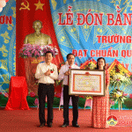 Trường Mầm Non xã Hòa Sơn đón Bằng công nhận trường chuẩn Quốc gia mức độ 2