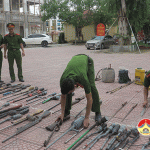 Công an Đô Lương: Tăng cường công tác thu hồi vũ khí, vật liệu nổ, công cụ hỗ trợ