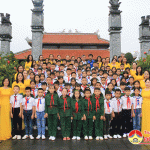 Trường Tiểu học xã Tân Sơn tổ chức tham gia cuộc thi thiếu nhi hát Quốc ca tại địa chỉ đỏ Truông Bồn.