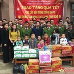 Công an Đô Lương tặng quà tết tại Trung tâm bảo trợ xã hội và trung tâm công tác xã hội Nghệ  An.