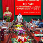 UBND huyện Đô Lương hội nghị giao ban các ban, ngành, phòng, đơn vị thuộc lĩnh vực kinh tế.