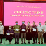 UBND huyện Đô Lương và quỹ Thiện Tâm tặng 76 suất quà cho thương, bệnh binh nặng