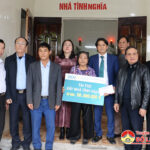 Hộ hỗ trợ gia đình liệt sỹ tỉnh Nghệ An trao tiền hỗ trợ xây dựng 3 nhà tình nghĩa tại Đô Lương