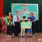 Thành đoàn TP Hồ Chí Minh trao tủ sách, quà và tổ chức giao lưu với thiếu nhi trường Tiểu học xã Mỹ Sơn