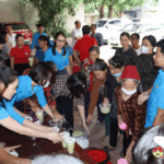 Công đoàn cơ quan Huyện ủy phát hơn 200 bát cháo tại Bệnh viện Đa khoa huyện Đô Lương