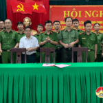 Công an Đô Lương: Hội nghị tổng kết công tác cải cách hành chính năm 2023, đăng kí, cam kết thực hiện nhiệm vụ trong năm 2024. Ra mắt mô hình” Phòng văn thư kiểu mẫu” “ Địa điểm tiếp công dân kiểu mẫu” trong Công an huyện Đô Lương.