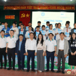 BHXH tỉnh Nghệ An trao tặng 60 thẻ Bảo hiểm y tế cho người dân và học sinh có hoàn cảnh khó khăn ở Đô Lương