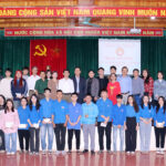 Xã Đông Sơn trao thưởng khuyến học cho 47 em đậu Đại học, Cao đẳng năm 2023.