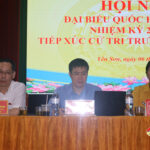 Đại biểu Quốc hội tiếp xúc cử tri trước Kỳ họp thứ 7 khóa XV