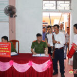 Ngày hội toàn dân giao nộp vũ khí, vật liệu nổ, công cụ hỗ trợ và pháo tại Đà Sơn