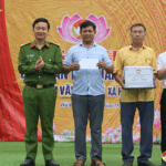 Khu dân cư xóm Văn Đồng, xã Hiến Sơn tổ chức Ngày hội Đại đoàn kết toàn dân tộc 18/11