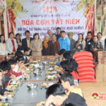 Ủy ban MTTQ huyện Đô Lương tổ chức bữa cơm tất niên tại Trung tâm công tác xã hội và Trung tâm bảo trợ Nghệ an