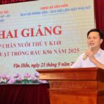 Trường trung cấp Kinh tế Kỹ thuật Tây Nam Nghệ An khai giảng 2 lớp sơ cấp nghề tại xã Văn Hiến.