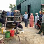 Đô Lương tổ chức biểu diễn máy bay phun thuốc bảo thực vật vật trên ruộng lúa.